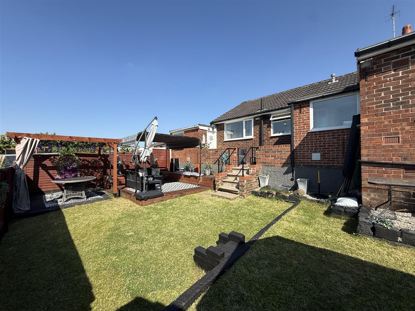 3 bed bungalow - semi detached in Maple Avenue, Stalybridge – photo 4